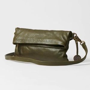 Lazise crossbody clutch Wanderer’s Travel Co. olive green
